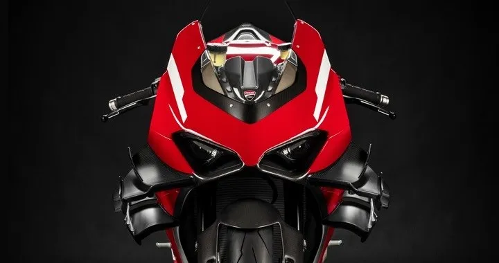 Panigale Superleggera V4 in galleria del vento
