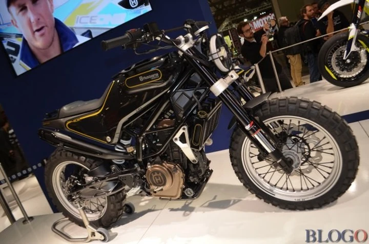 Husqvarna 401 Svartpilen 2015