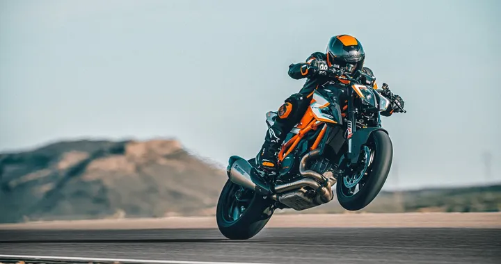 KTM 1290 Super Duke RR, "La Bestia" si fa ancora più esclusiva: caratteristiche, disponibilità e prezzi