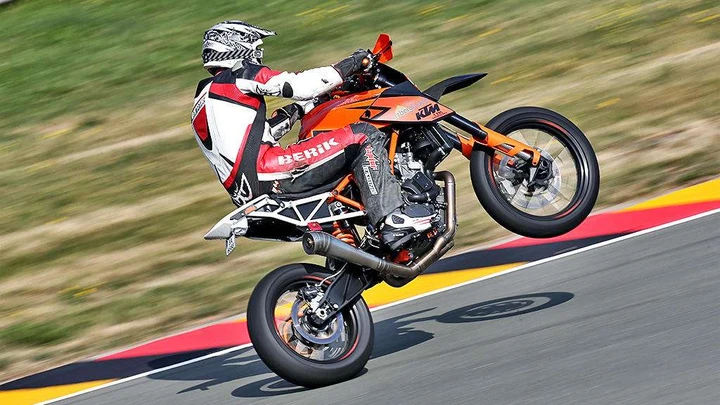 KTM 1290 Supermoto R by Racetool: Arancia Meccanica!