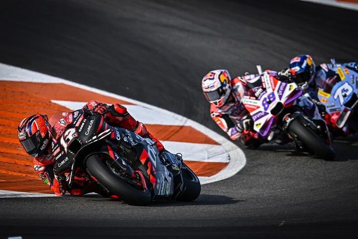 Aprilia Racing chiude la stagione 2023 di MotoGP con tre moto in top ten