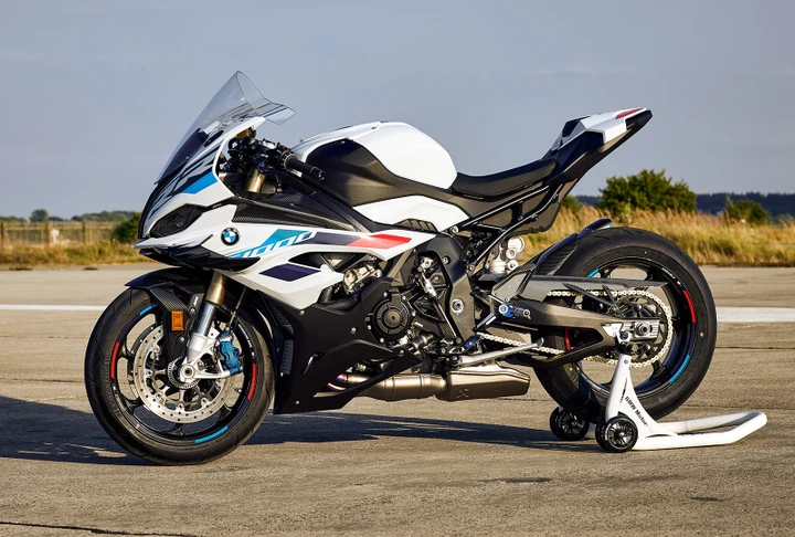 BMW S 1000 RR 2023: ancora più performante