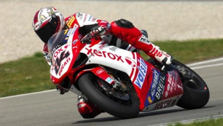 WSBK a Monza: Super Fabrizio in testa dopo la prima sessione di prove