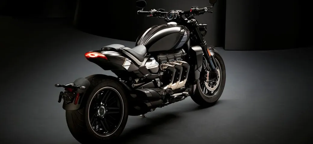 Triumph Rocket III TFC: il video-trailer della bestia di Hinckley