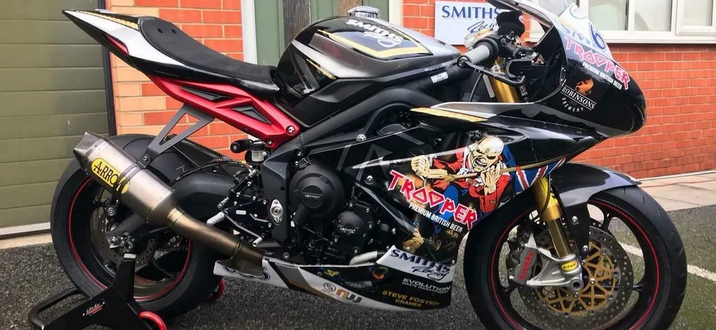 TT: su eBay la Daytona 675R di Hickman