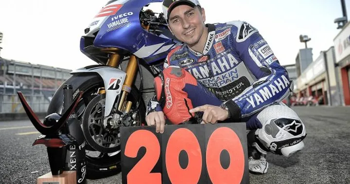 Lorenzo regala a Yamaha il 200° successo nella classe regina: "Vincere in casa Honda è bellissimo"
