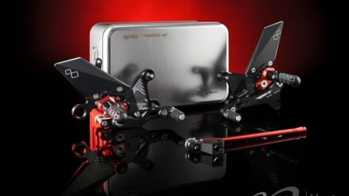 Pedane LighTech Limited Edition per Aprilia RSV4