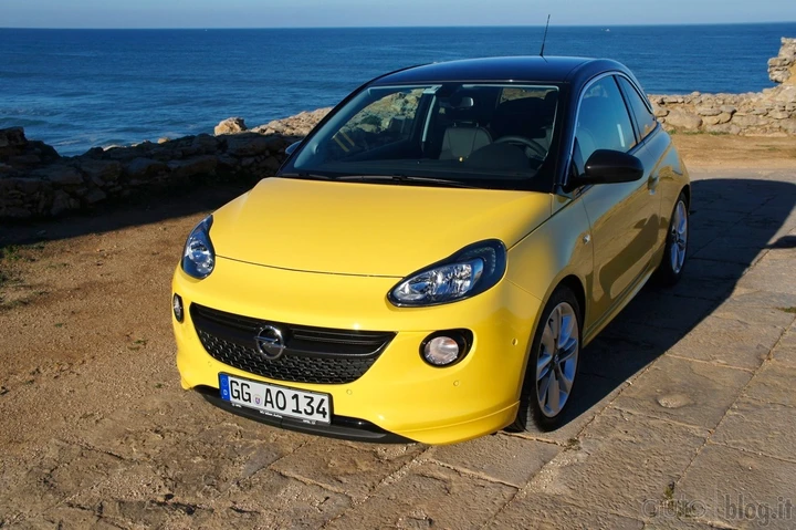 Sconti Opel: Adam a 8.900 euro