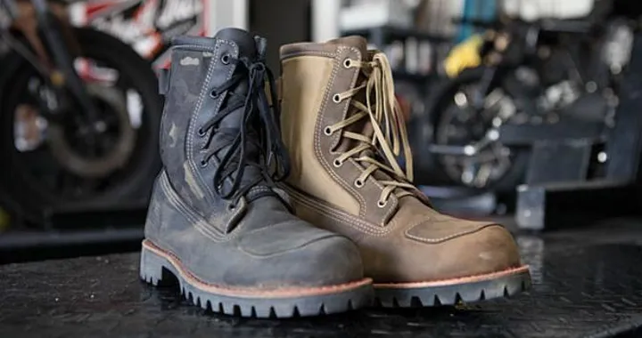 Stivali da moto Bomber di Bates Tootwear