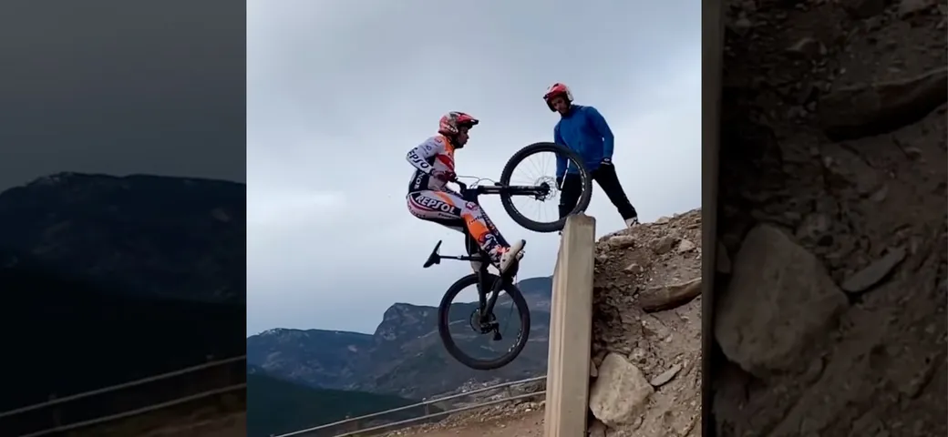 Toni Bou fa trial in sella ad una ebike (Video)