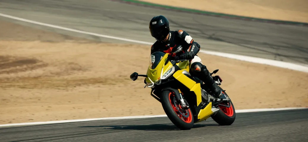 Aprilia RS 660: colorazione inedita e debutto a stelle e strisce a Laguna Seca