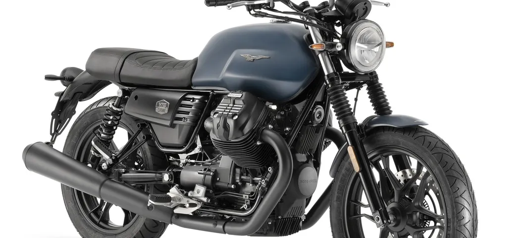 Moto Guzzi: V7 III Stone si arricchisce con il Night Pack