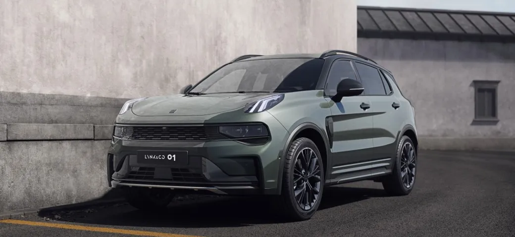 Lynk & Co 01 2025: al debutto con due allestimenti, i prezzi per l'Italia