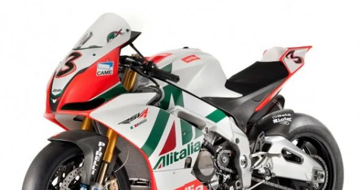 Aprilia RSV4 Biaggi Replica protagonista al Luxury Garage di Vicenza