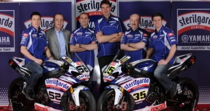 WSBK: E' stato presentato oggi il Team Sterilgarda Yamaha. Toseland e Crutchlow ottimisti