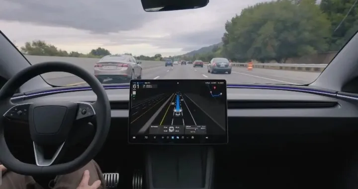 Tesla, sbloccano la guida autonoma con dispositivi illegali: 80 persone indagate