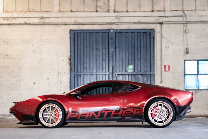 Ares Panther: supercar remake della De Tomaso Pantera