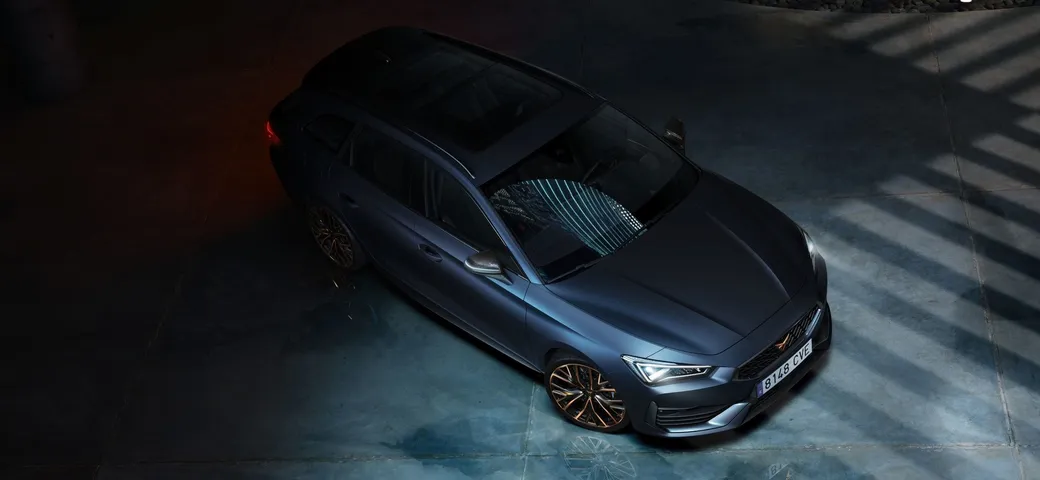 Cupra Leon VZ Carbon: prezzo, dotazione, motori