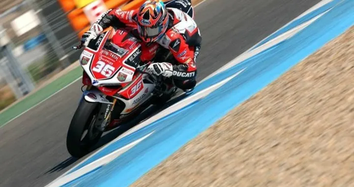 Superstock 1000 Jerez 2014: Mercado vince su Smith e Savadori e torna leader [FOTO]