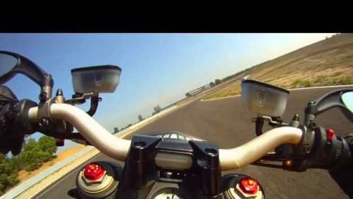 Ducati Streetfighter 848 2012: prime impressioni di guida