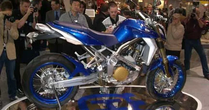 Eicma 2006: Husqvarna STR
