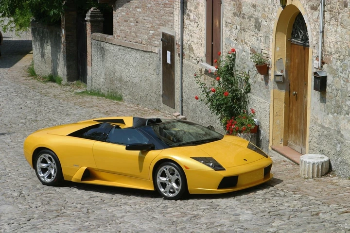 Lamborghini e il suo iconico motore V12