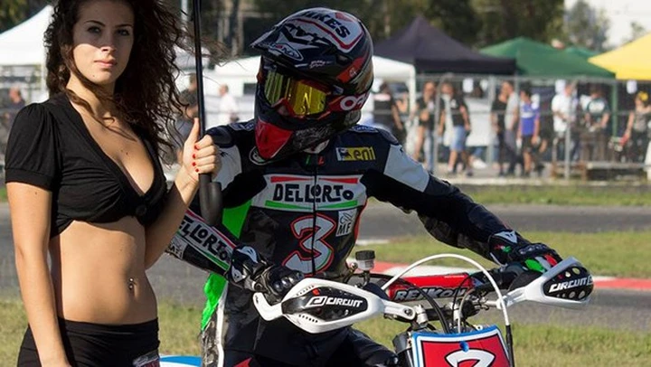 Biaggi e belle ragazze al Trofeo Centro Italia Supermotard di Latina