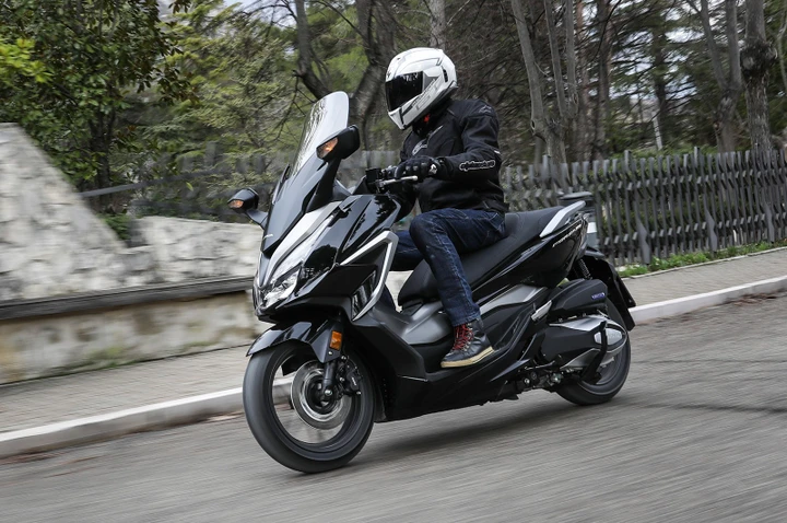 Honda Forza 350, la prova su strada: la giusta via di mezzo