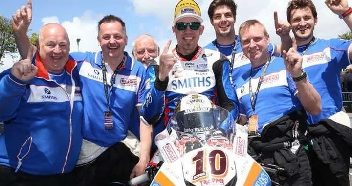 TT 2019: Hickman vince la gara SBK "dimezzata"