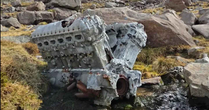 Escursionista trova un motore Rolls-Royce Merlin sulle montagne scozzesi