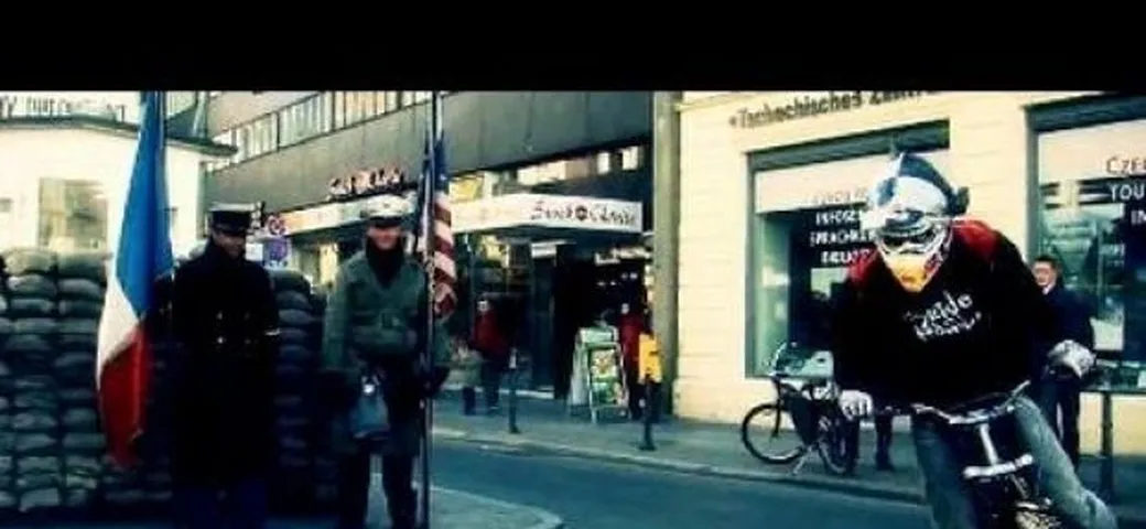 Julien Dupont Ride The World: Berlino city