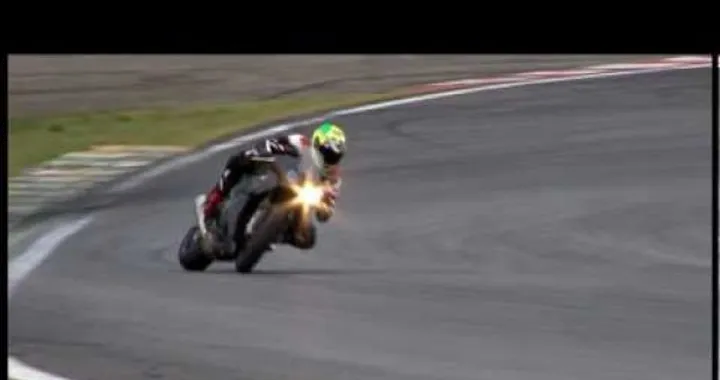 Maxi derapata di Alex Barros con una BMW S1000RR