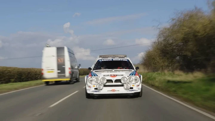 Lancia Delta S4: ecco l'effetto che fa la sua guida su strada | Video