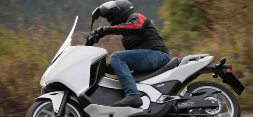 Honda Integra: il TEST di Motoblog