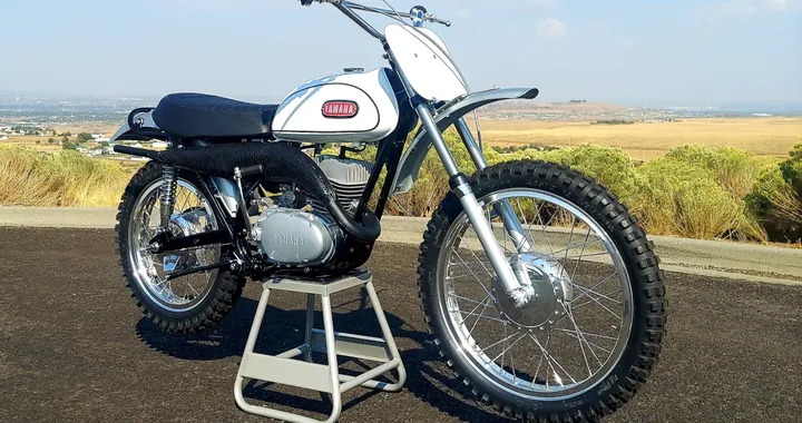 Yamaha DT1 1968: il restauro della leggenda con Kit GYT