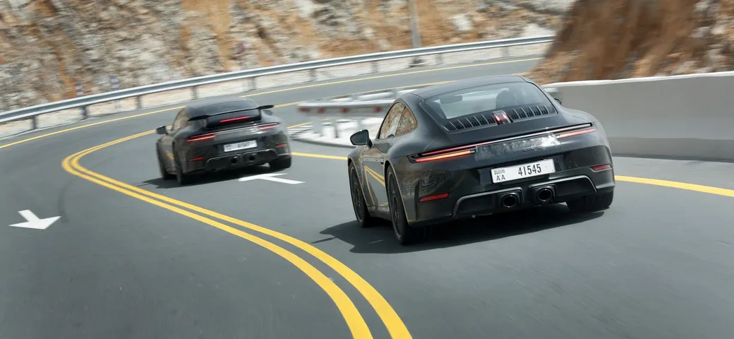 La prima Porsche 911 ibrida è pronta al debutto