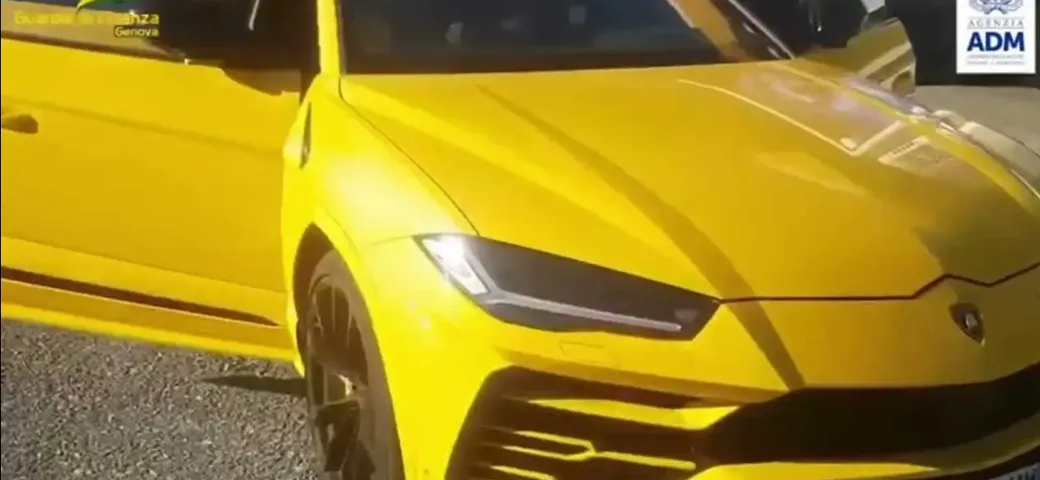 Lamborghini Urus, sequestrato un esemplare al porto di Genova