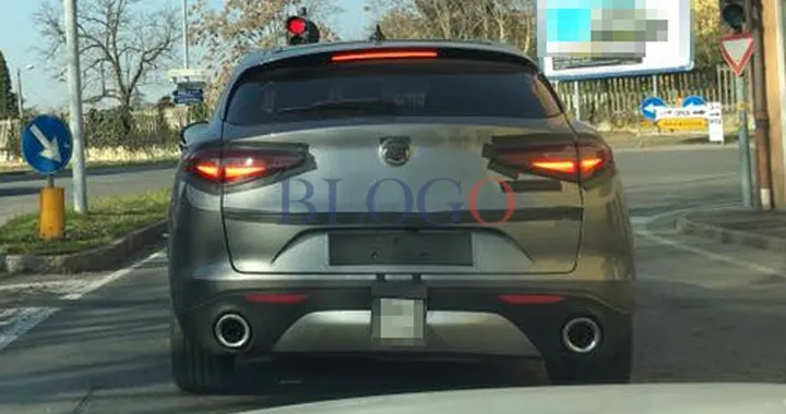 Alfa Stelvio: foto spia di un lettore