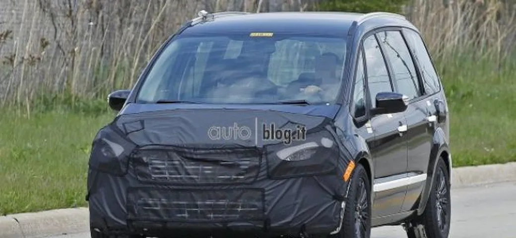 Ford Galaxy 2013: sarà più grande e comoda