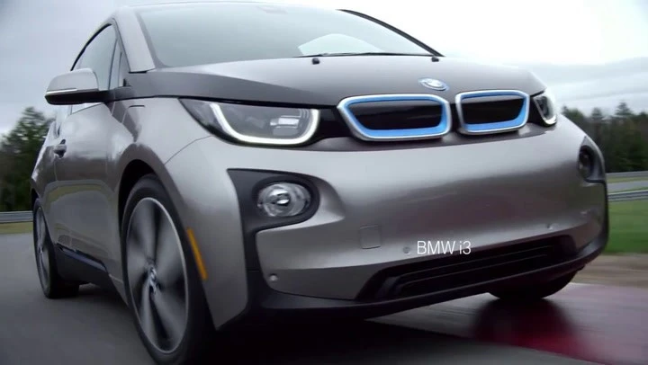 BMW i3: il video dell\'elettrica in pista