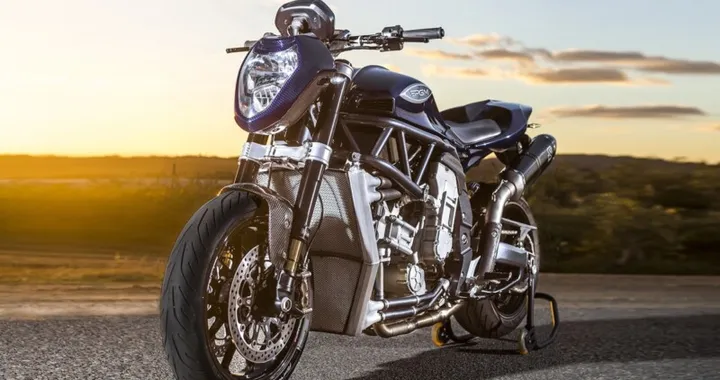 PGM V8, la moto da 334 CV con un motore derivato dalla Yamaha R1