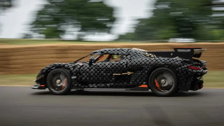 LEGO e Koenigsegg firmano un record: la Sadair’s Spear raggiunge 111 km/h