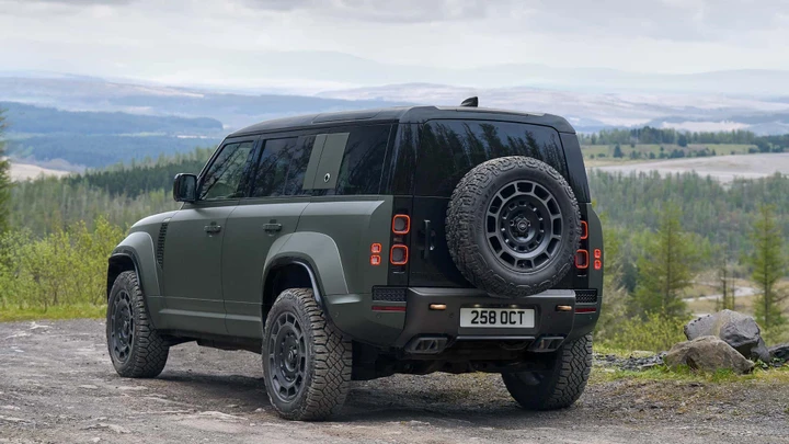 Land Rover Defender Octa design