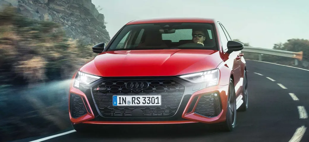 Audi RS3 2021: la nuova sportiva compatta da 400 CV