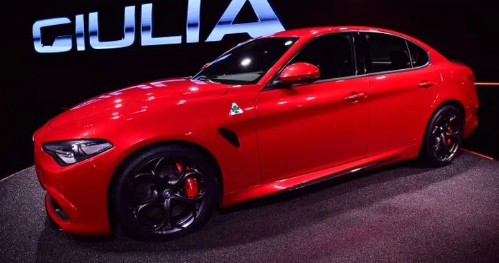 Alfa Romeo Giulia: lo stile è ispirato alla 156, non alla BMW Serie 3