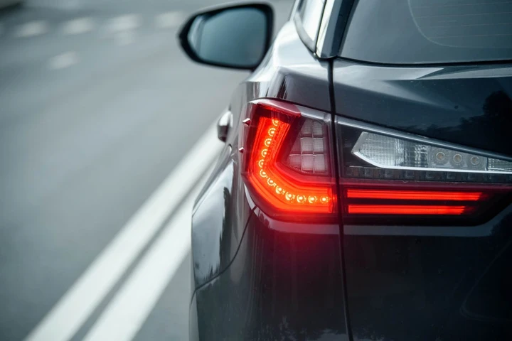 Emergency Stop Signal obbligatorio dal 7 luglio: cosa cambia per le nuove auto
