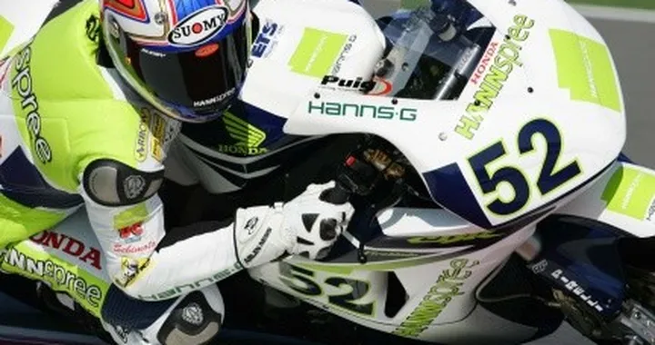 James Toseland domina le prime qualifiche a Phillip Island