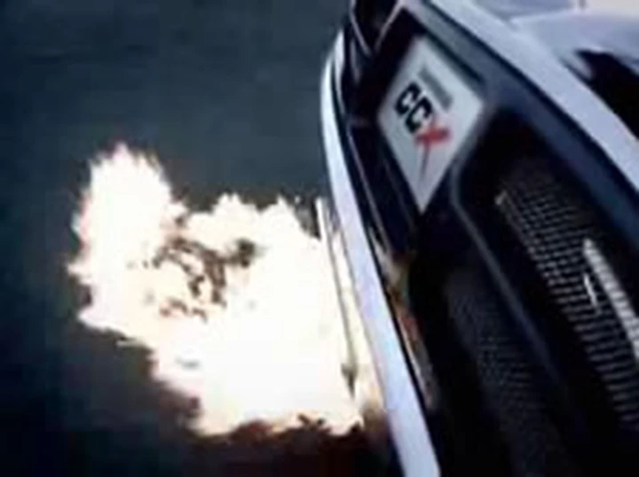 Top Gear prova la Koenigsegg CCX - fiammate e fuoripista!