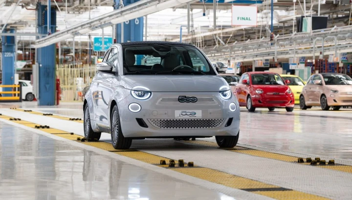 Mirafiori riapre i cancelli: Fiat 500 elettrica e Maserati tornano in produzione