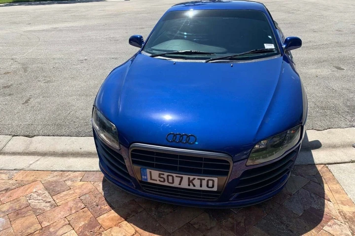 Audi R8: una strana replica su base Toyota